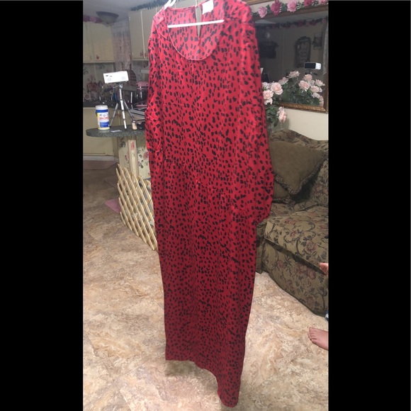 Dresses & Skirts - Red dress